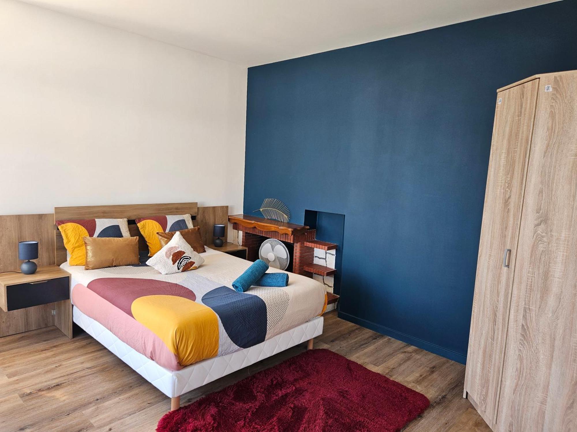 Maison Spacieuse Privatisee Ou A La Chambre - Places De Parking Saint-Michel  Kültér fotó